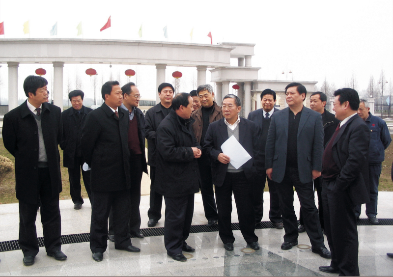 2006年2月12日，湖北省常務副省長周堅衛(wèi)到公司調研